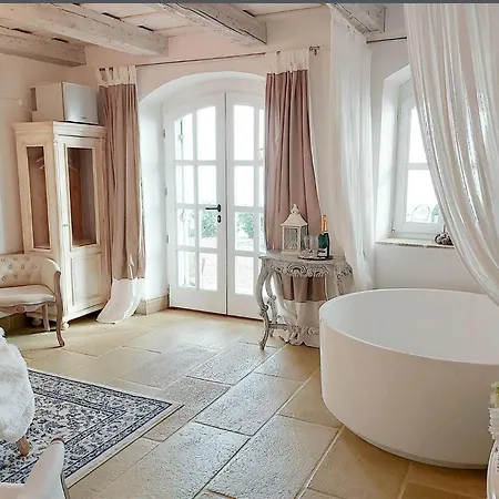 Maison Bagatell Badacsony בית הארחה