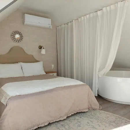 Maison Bagatell Badacsony בדקסוניטומאי