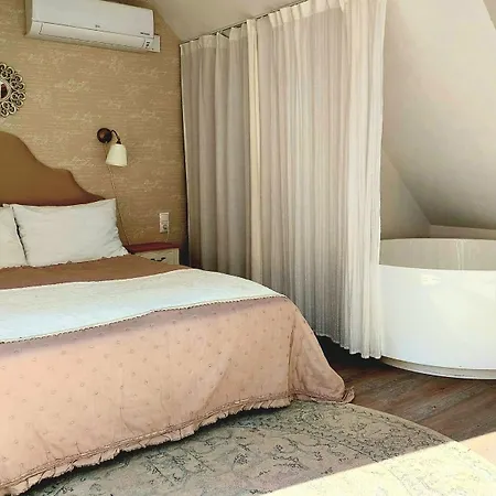 Maison Bagatell Badacsony Guest house